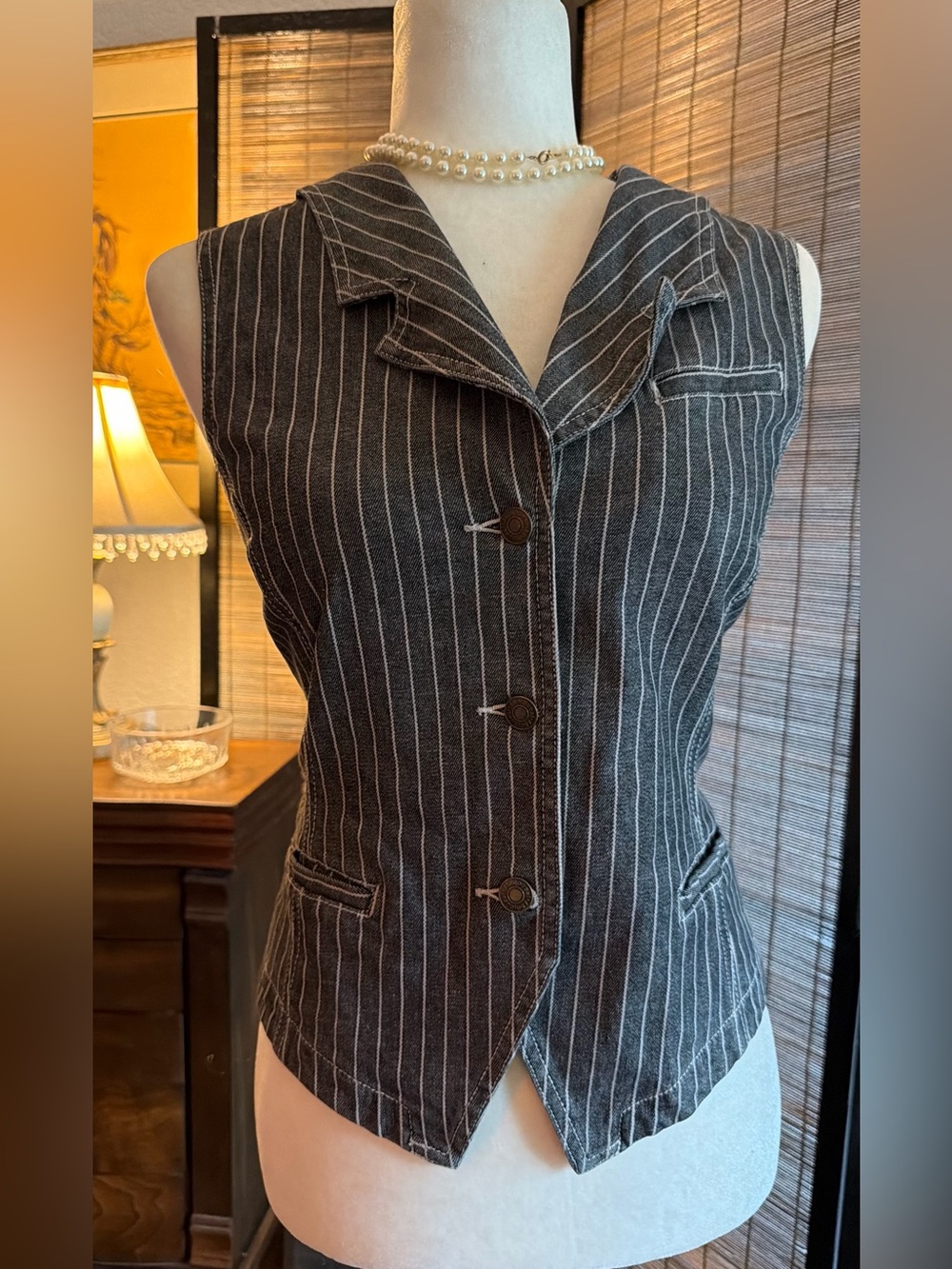 Jeanology Pinstripe Denim Vest Women’s Size 6 Gray Cotton Blend Button Front